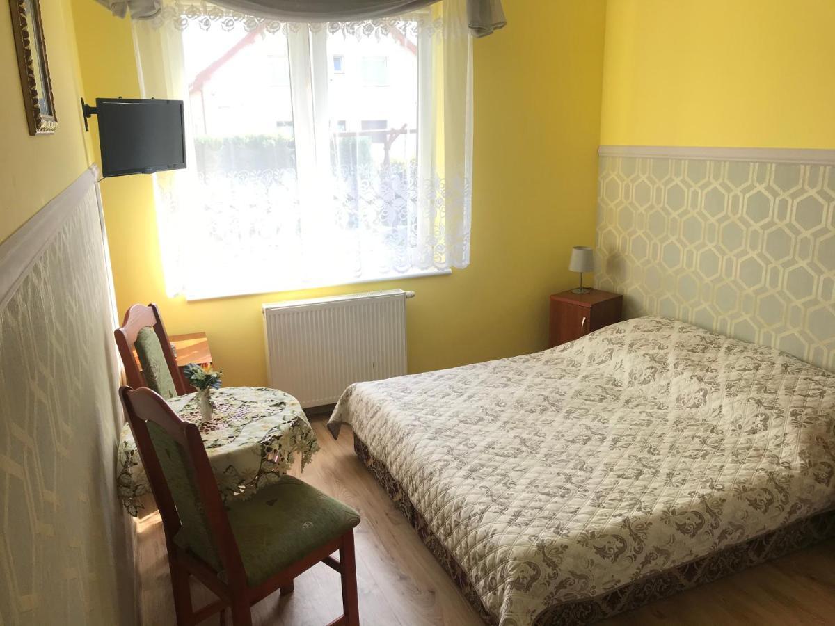 Pokoje Goscinne Dana Leba Exterior foto